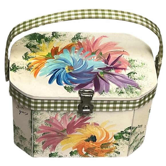 Vintage Vicki Jean wood purse Box. Hand Painted Flowers - Signed - Picture 1 of 16